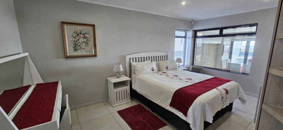 4 Bedroom Property for Sale in Perlemoenbaai Western Cape